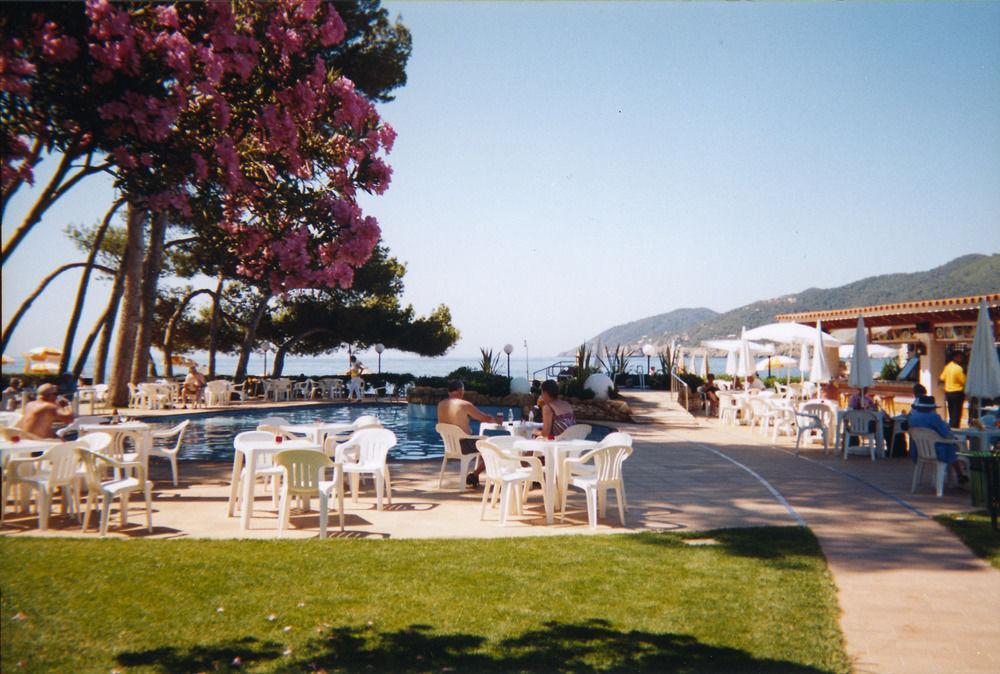 Hotel Catalonia Ses Estaques - Adults Only à Santa Eulària des Riu Extérieur photo