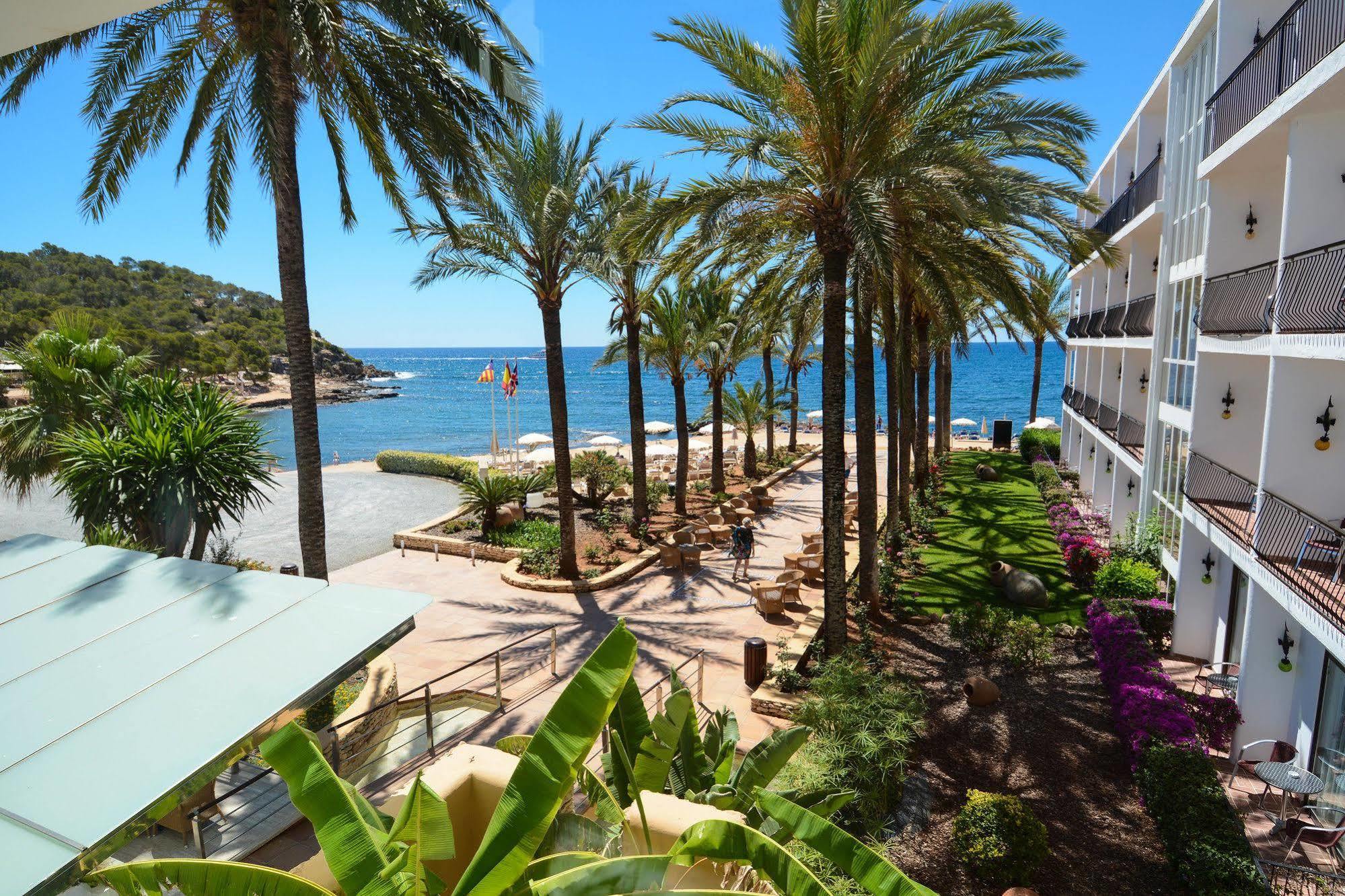 Hotel Catalonia Ses Estaques - Adults Only à Santa Eulària des Riu Extérieur photo