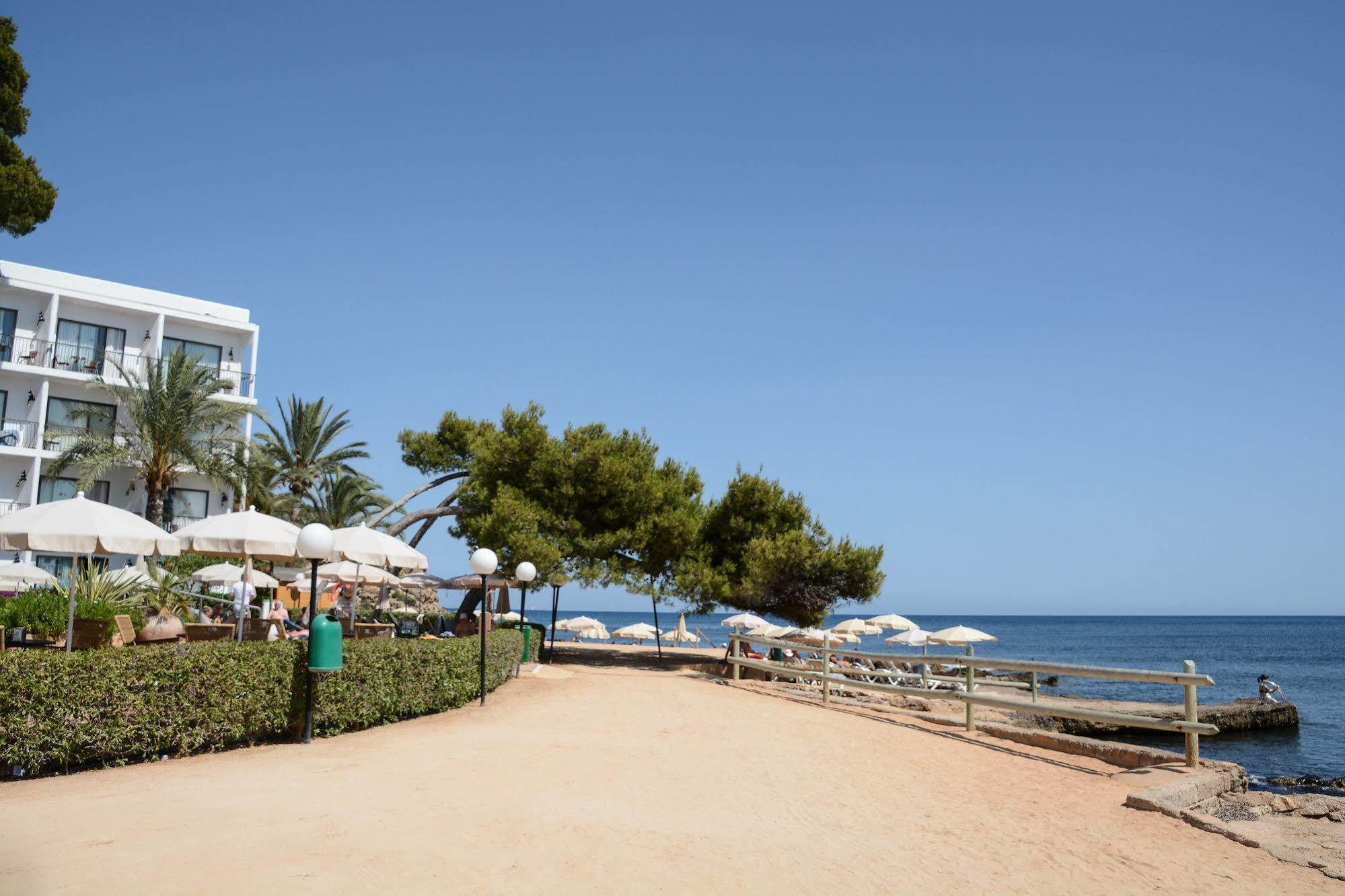 Hotel Catalonia Ses Estaques - Adults Only à Santa Eulària des Riu Extérieur photo