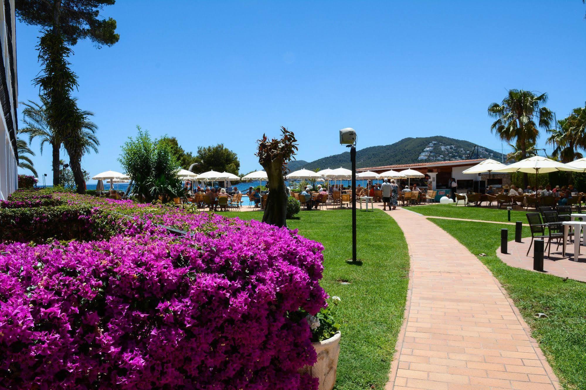 Hotel Catalonia Ses Estaques - Adults Only à Santa Eulària des Riu Extérieur photo